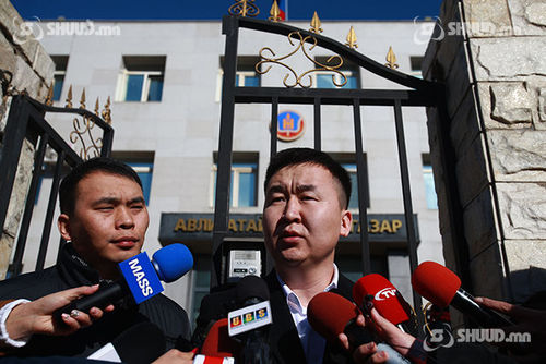 Ц.Баасандорж: Төрийн байгууллагынхан нийлж байгаад хүний аминд хүрчихлээ